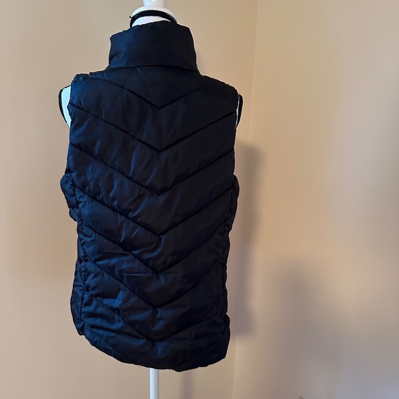**SO* Black Sleeveless Junior's Puffer Vest Size Large - Picture 5 of 9